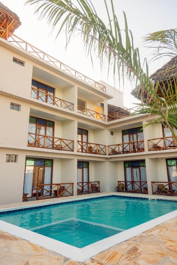Ocean Breeze Hotel Nungwi Exterior foto