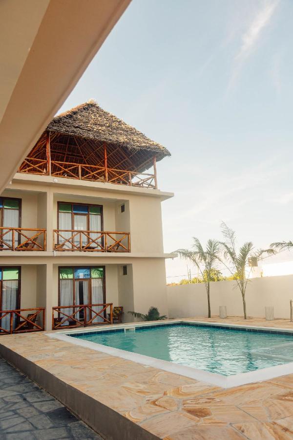Ocean Breeze Hotel Nungwi Exterior foto