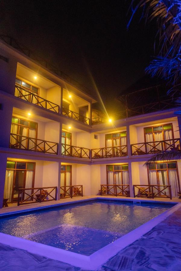 Ocean Breeze Hotel Nungwi Exterior foto